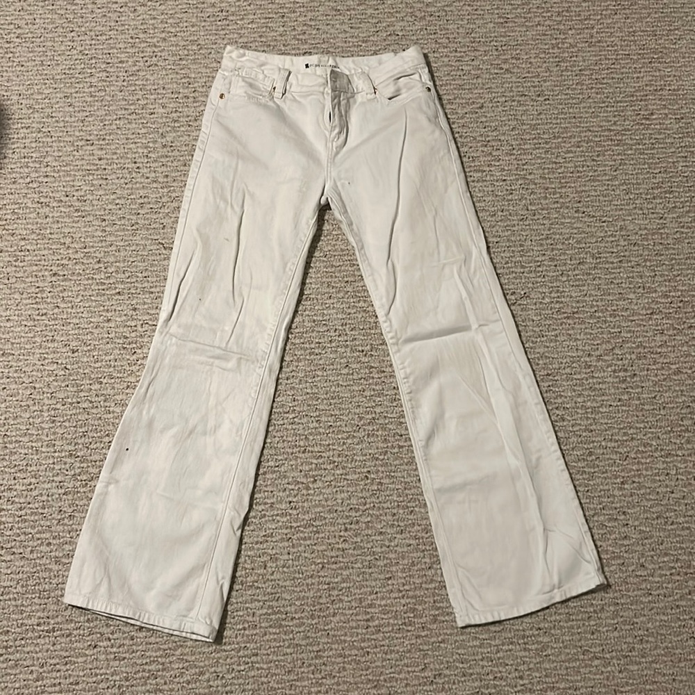 White BCBG MaxAzria low rise flare pants